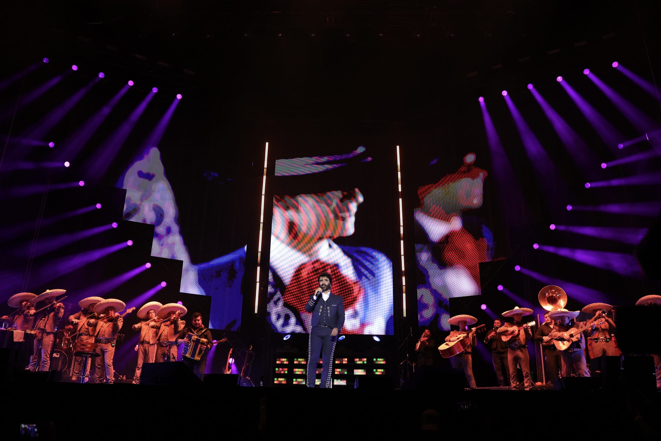 Imagen banner de ALEJANDRO FERNÁNDEZ