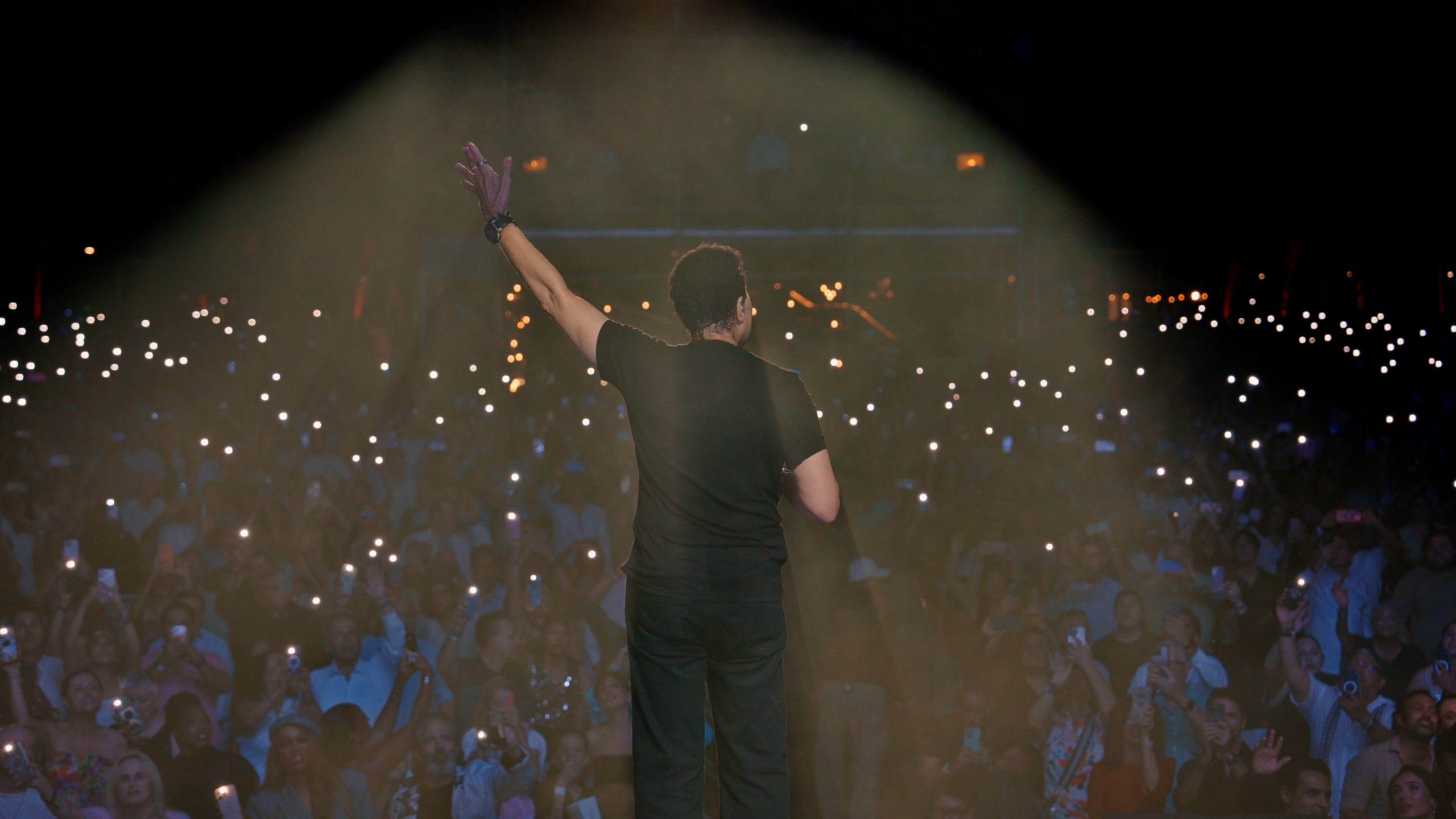 EXCLUSIVE LIVE EXPERIENCES